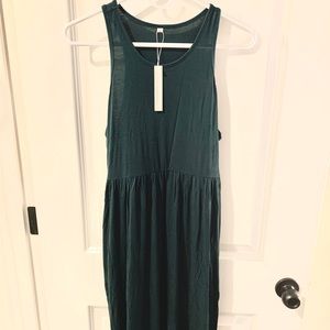 Sleeveless maxi dress